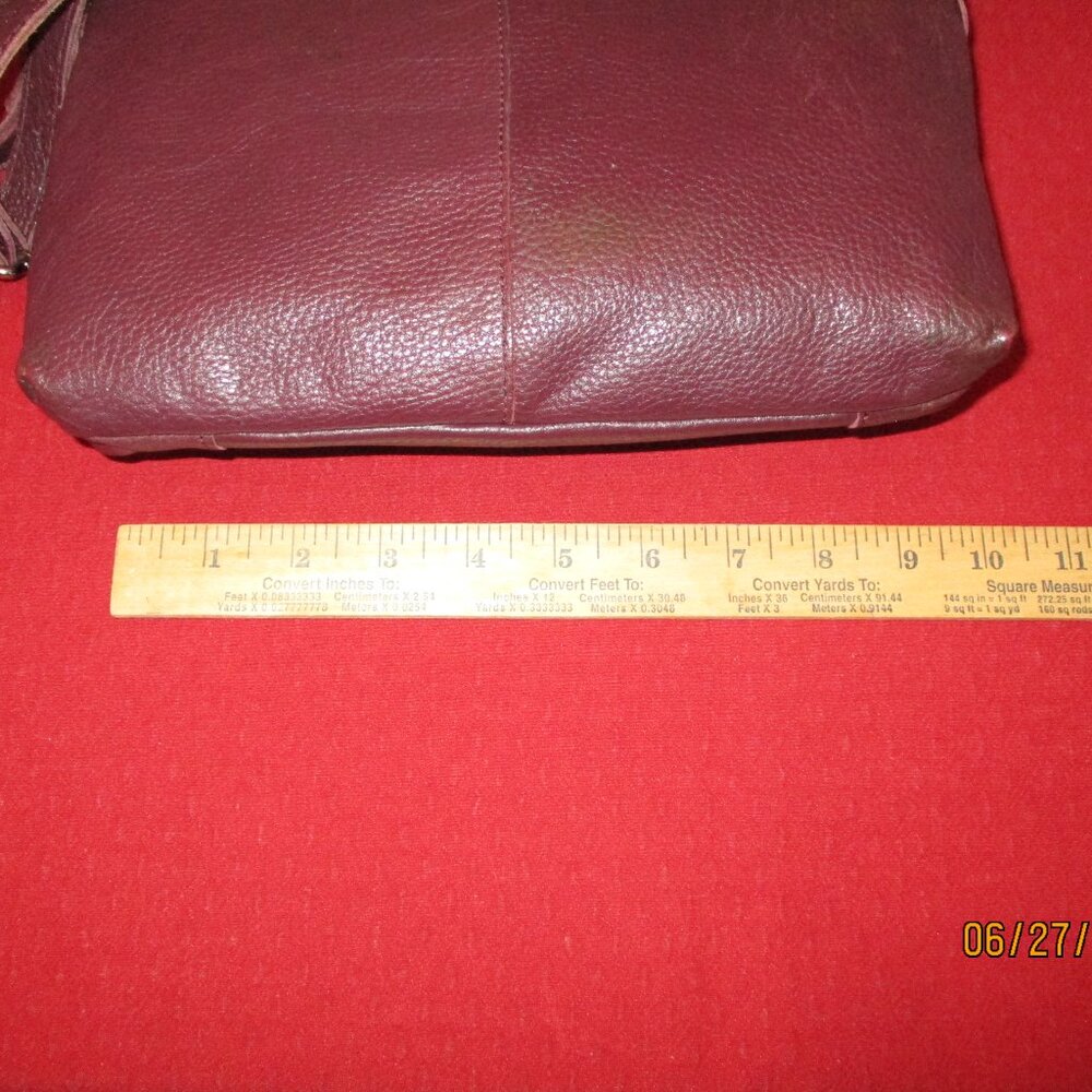 Wise Owl Crossbody Bag - Picture 6 of 15